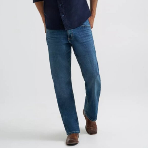 Wrangler Other - Wrangler Men's Relaxed Fit Blue Jeans